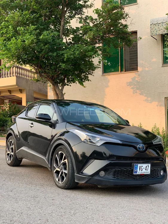 Toyota C-HR 2017 for Sale in Rawalpindi Image-1