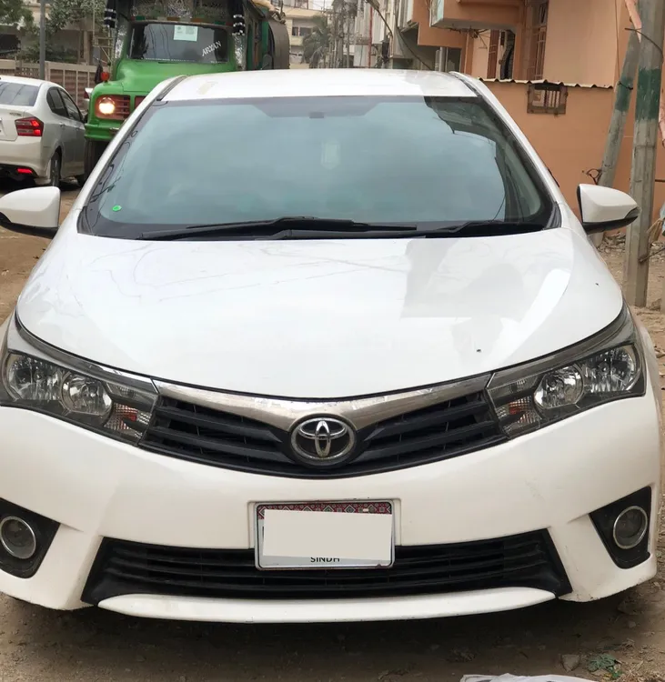 Toyota Corolla 2015 for Sale in Karachi Image-1