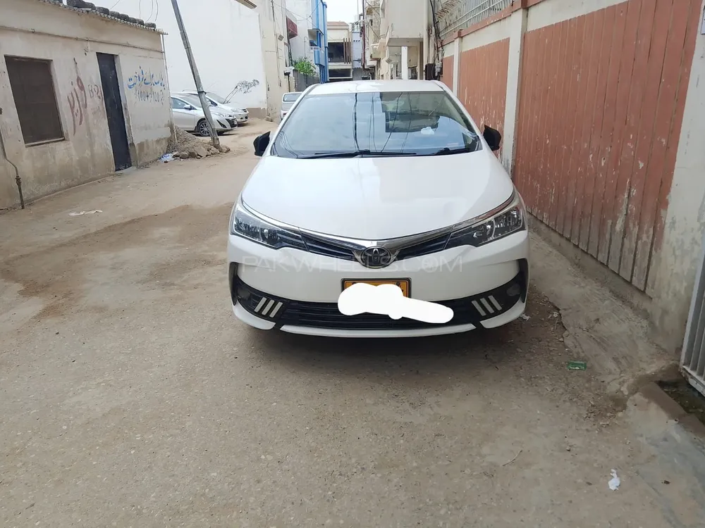 Toyota Corolla 2017 for Sale in Karachi Image-1