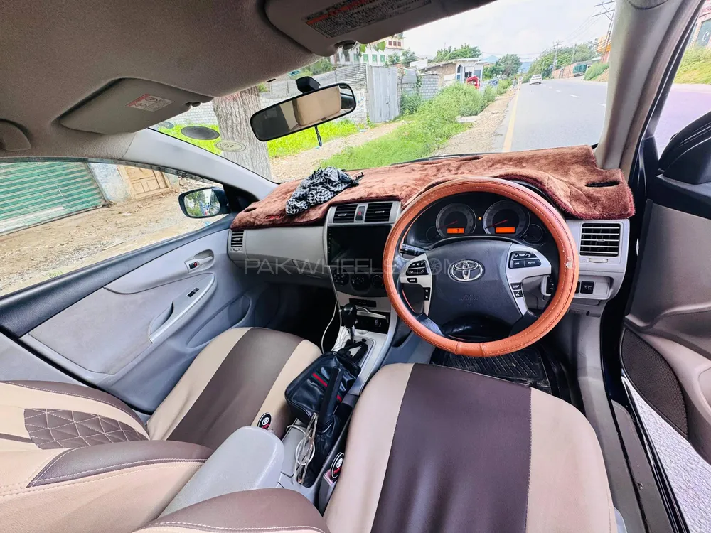 Toyota Corolla Axio 2007 for Sale in Swat Image-1