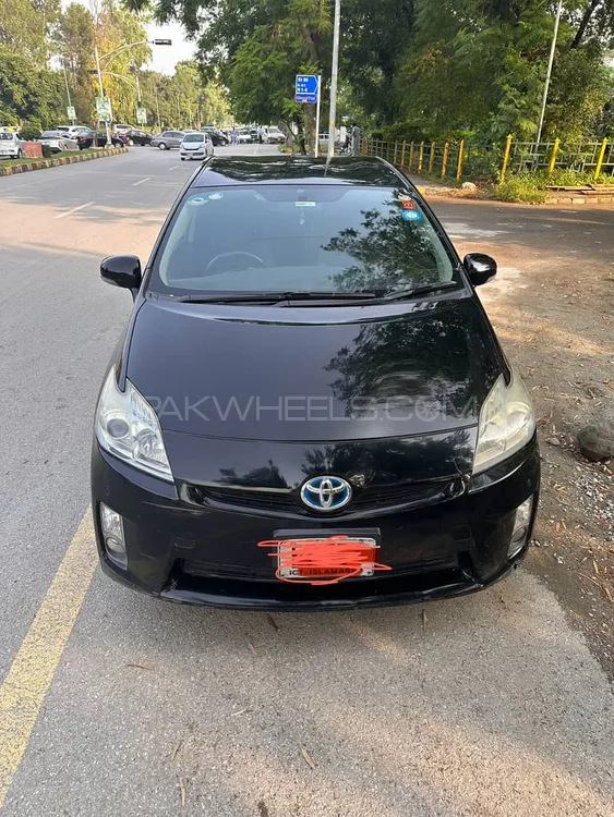 Toyota Prius 2011 for Sale in Islamabad Image-1