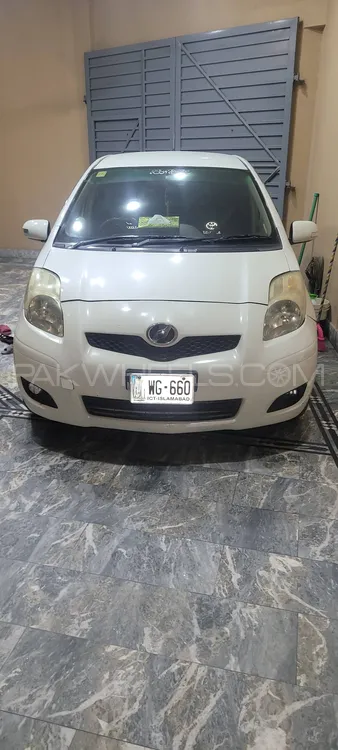 Toyota Vitz 2012 for Sale in Nowshera Image-1