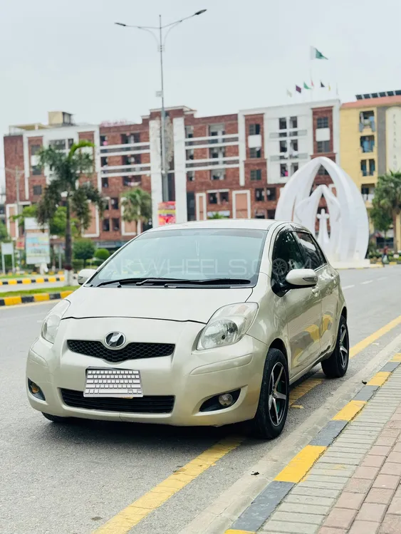 Toyota Vitz 2009 for Sale in Islamabad Image-1