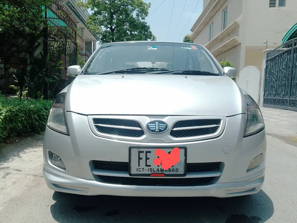 FAW V2 2015 for Sale in Lahore Image-1