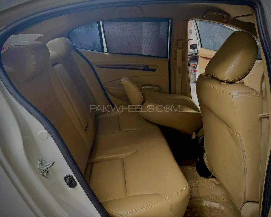 Honda City 2018 for Sale in Faisalabad Image-1