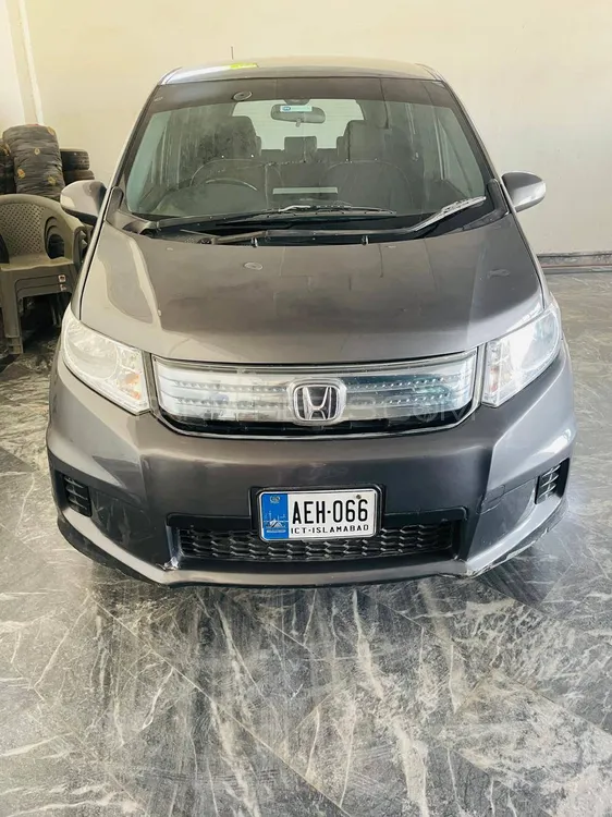 Honda Freed 2012 for Sale in Lahore Image-1