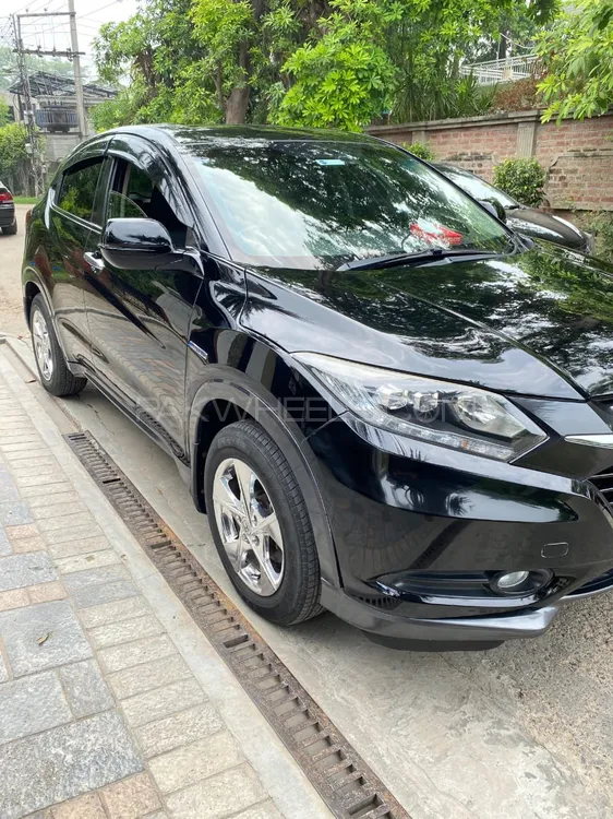 Honda Vezel 2014 for Sale in Lahore Image-1