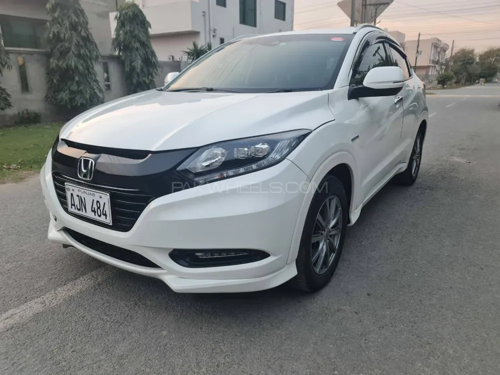 Honda Vezel 2017 for Sale in Lahore Honda Vezel 2017 for Sale in Lahore Image-3