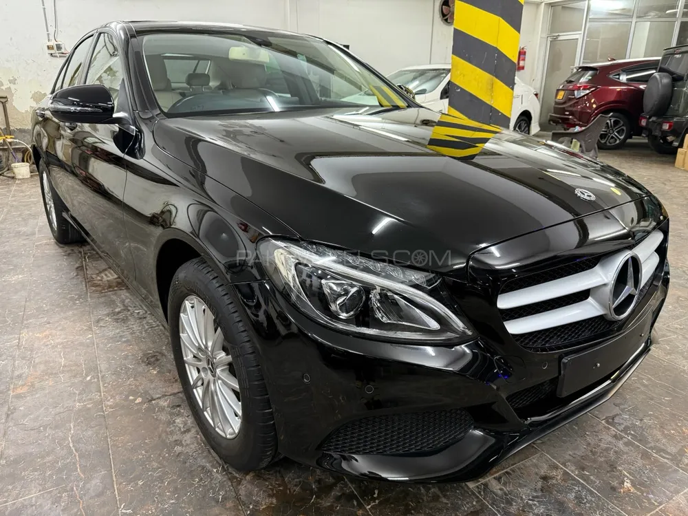 Mercedes Benz C Class 2018 for Sale in Karachi Image-1