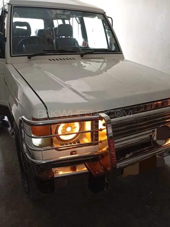 Mitsubishi Pajero 1990 for Sale in Karachi Image-1