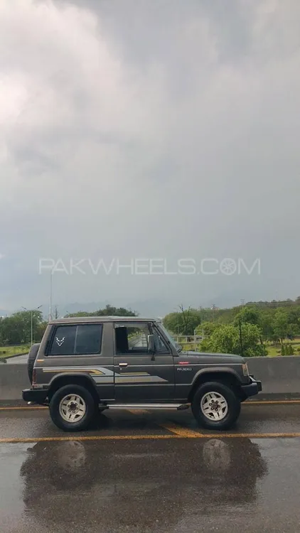 Mitsubishi Pajero 1985 for Sale in Islamabad Image-1