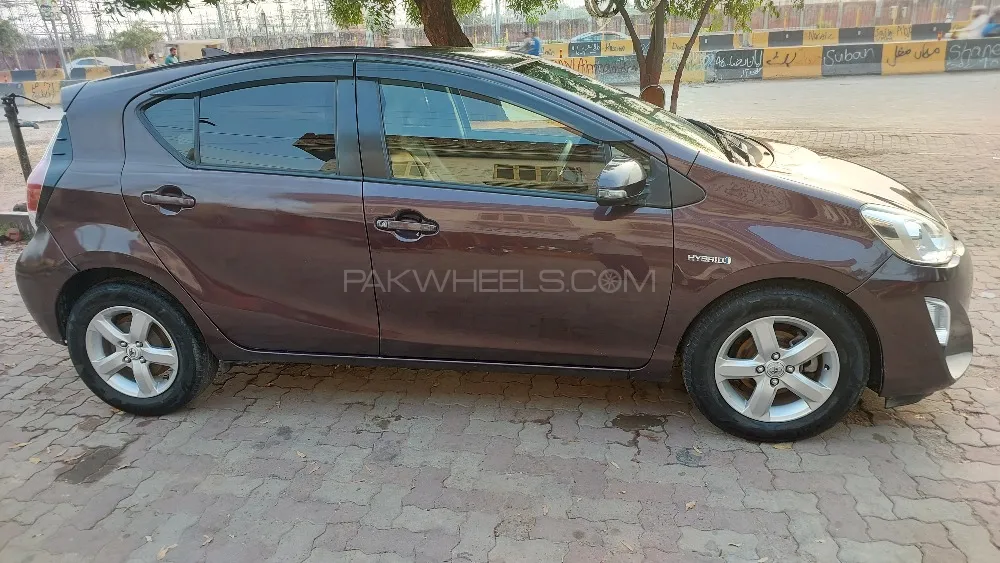 Toyota Aqua 2016 for Sale in Gujranwala Image-1