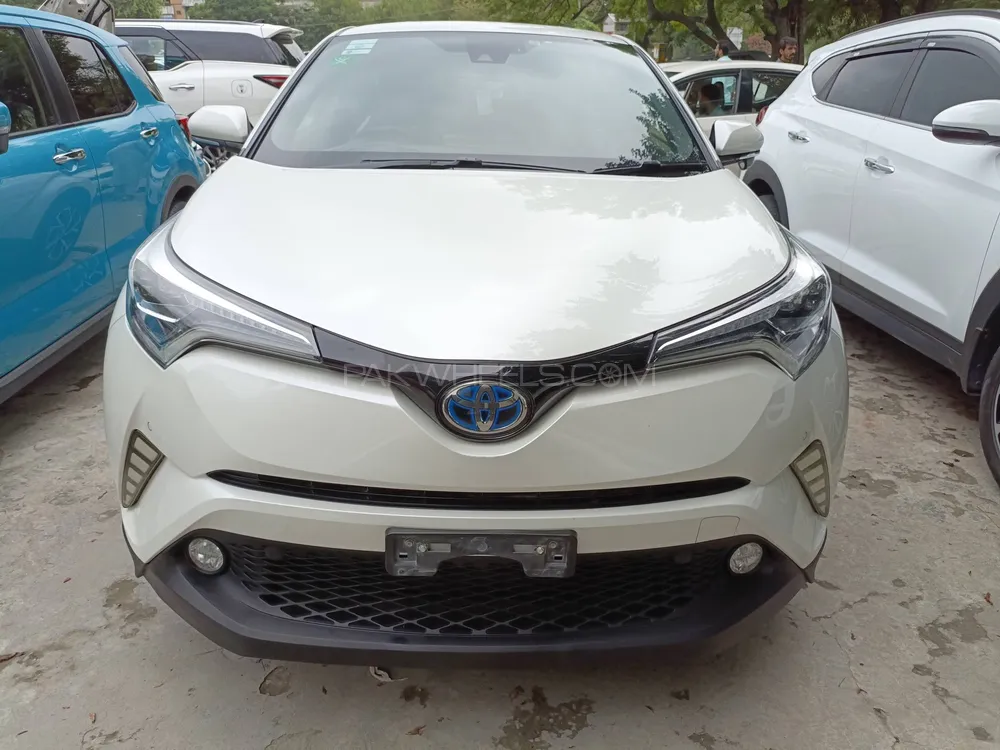 Toyota C-HR 2017 for Sale in Islamabad Image-1