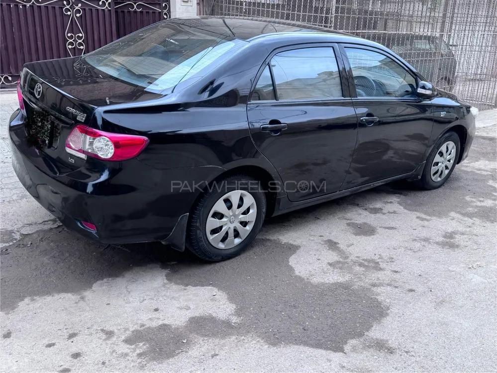 Toyota Corolla 2012 for Sale in Karachi Image-1