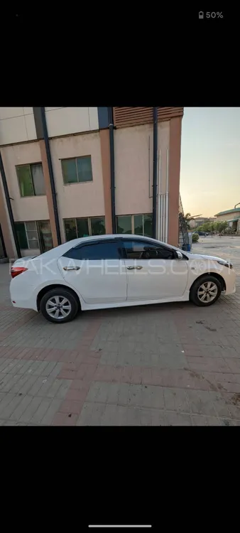 Toyota Corolla 2016 for Sale in Karachi Image-1