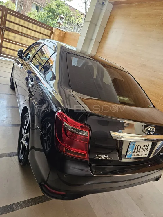 Toyota Corolla Axio 2017 for Sale in Islamabad Image-1