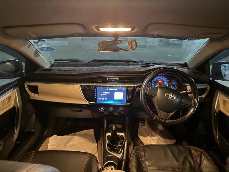 Toyota Corolla 2016 for Sale in Karachi Image-1