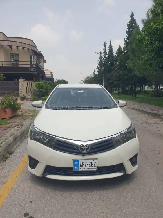 Toyota Corolla 2017 for Sale in Islamabad Image-1