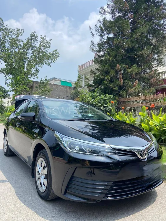 Toyota Corolla 2019 for Sale in Islamabad Image-1