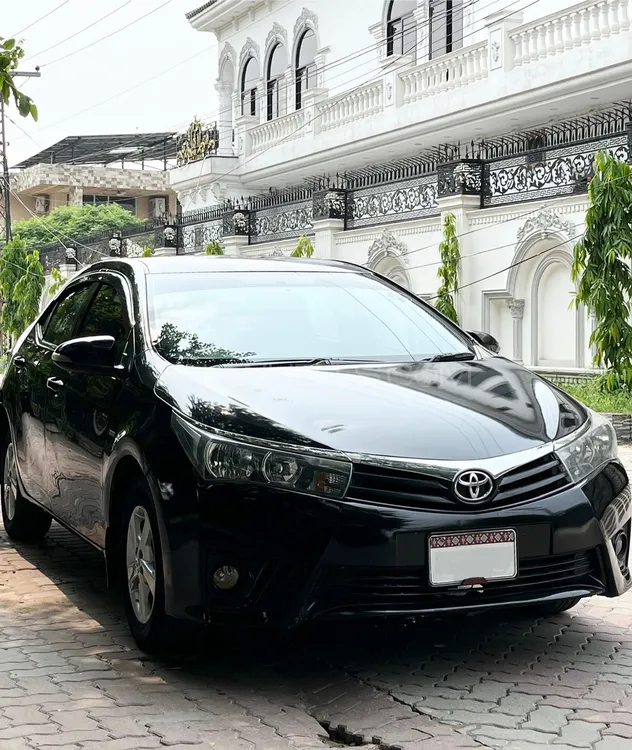 Toyota Corolla 2014 for Sale in Lahore Image-1
