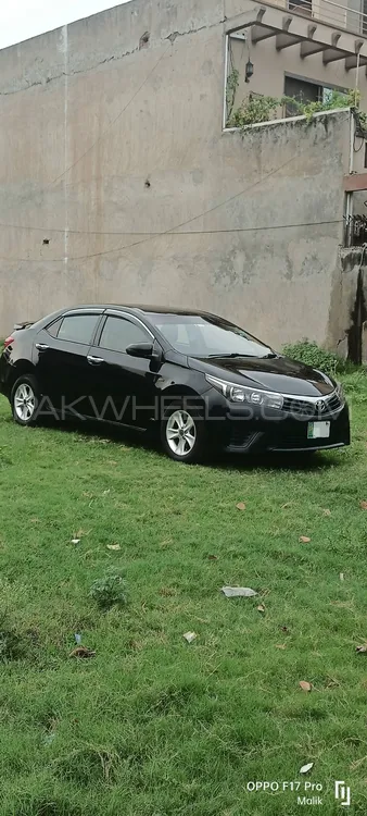 Toyota Corolla 2017 for Sale in Lahore Image-1