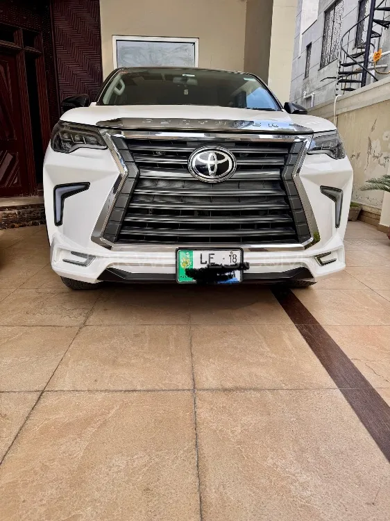 ٹویوٹا فورچیونر 2018 for Sale in سیالکوٹ Image-1