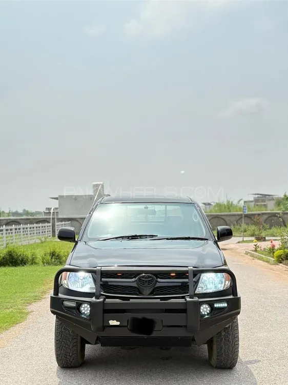 Toyota Hilux 2006 for Sale in Islamabad Image-1