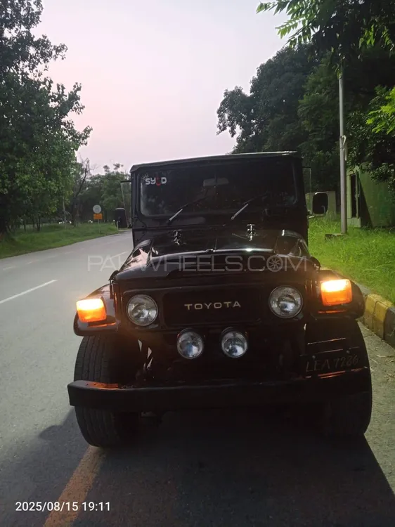 Toyota Land Cruiser 1984 for Sale in Islamabad Image-1
