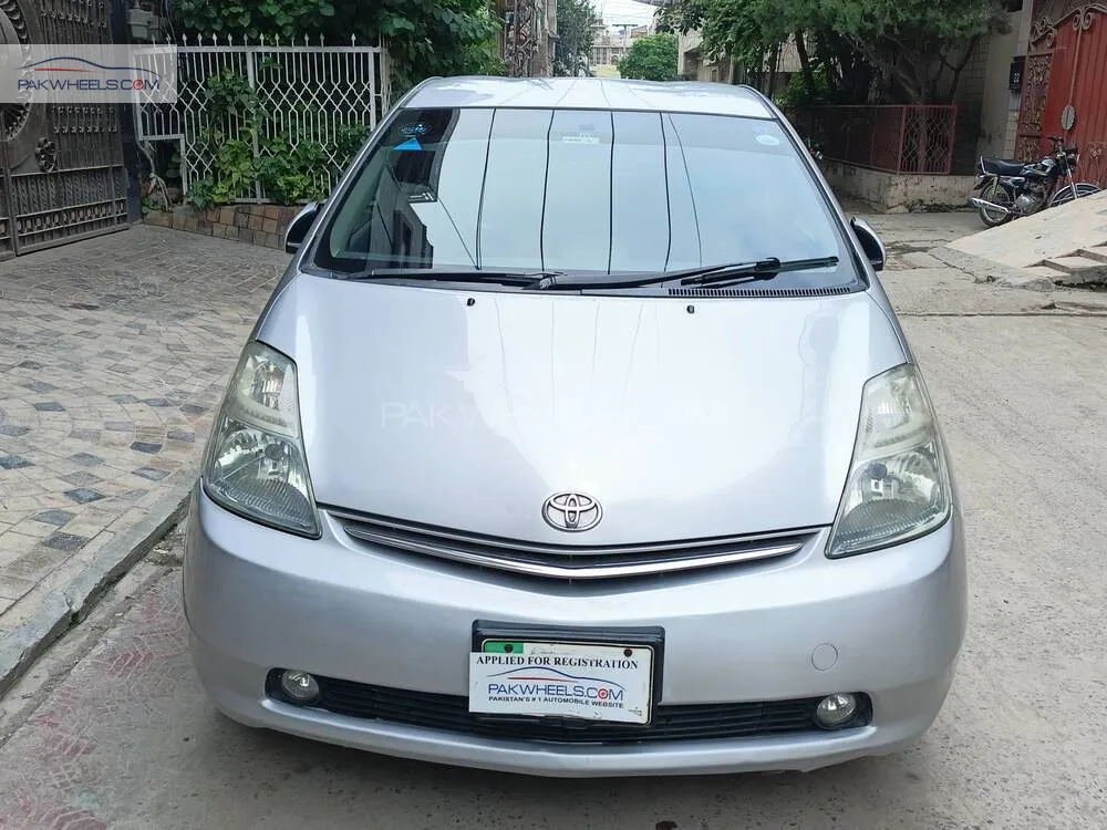 Toyota Prius 2007 for Sale in Lahore Image-1