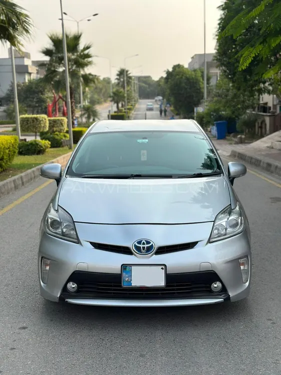 Toyota Prius 2013 for Sale in Islamabad Image-1
