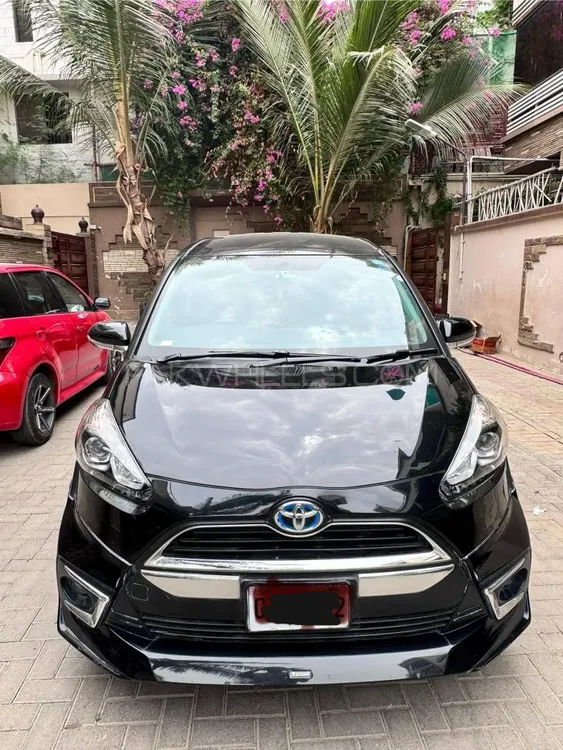 Toyota Sienta 2016 for Sale in Karachi Image-1