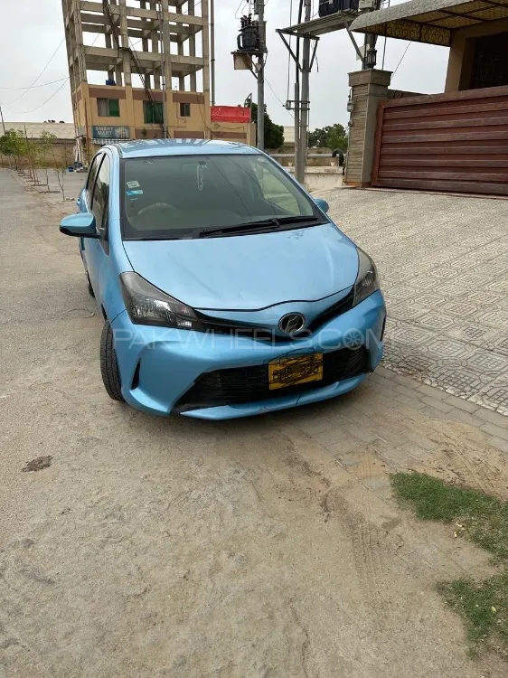 Toyota Vitz 2014 for Sale in Karachi Image-1
