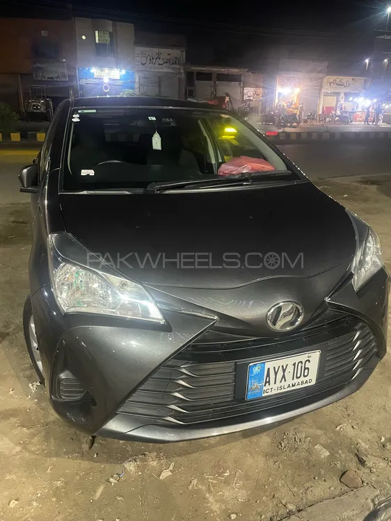 Toyota Vitz 2018 for Sale in Hafizabad Toyota Vitz 2018 for Sale in Hafizabad Image-3