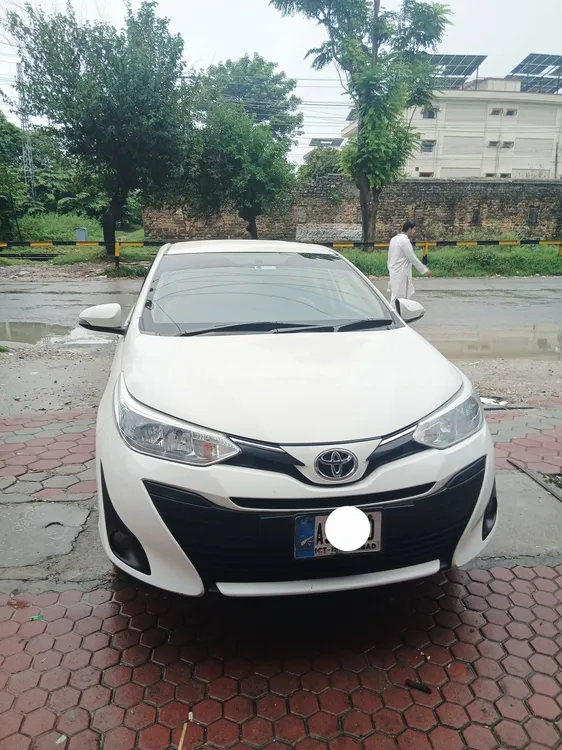 Toyota Yaris Sedan 2021 for Sale in Islamabad Image-1