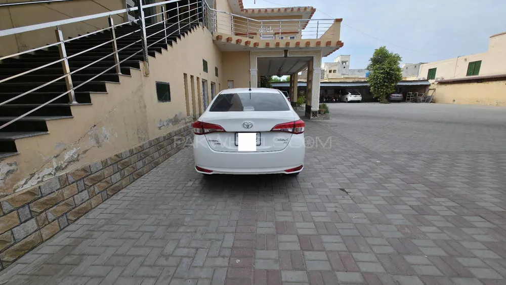 Toyota Yaris Sedan 2024 for Sale in Rahim Yar Khan Image-1