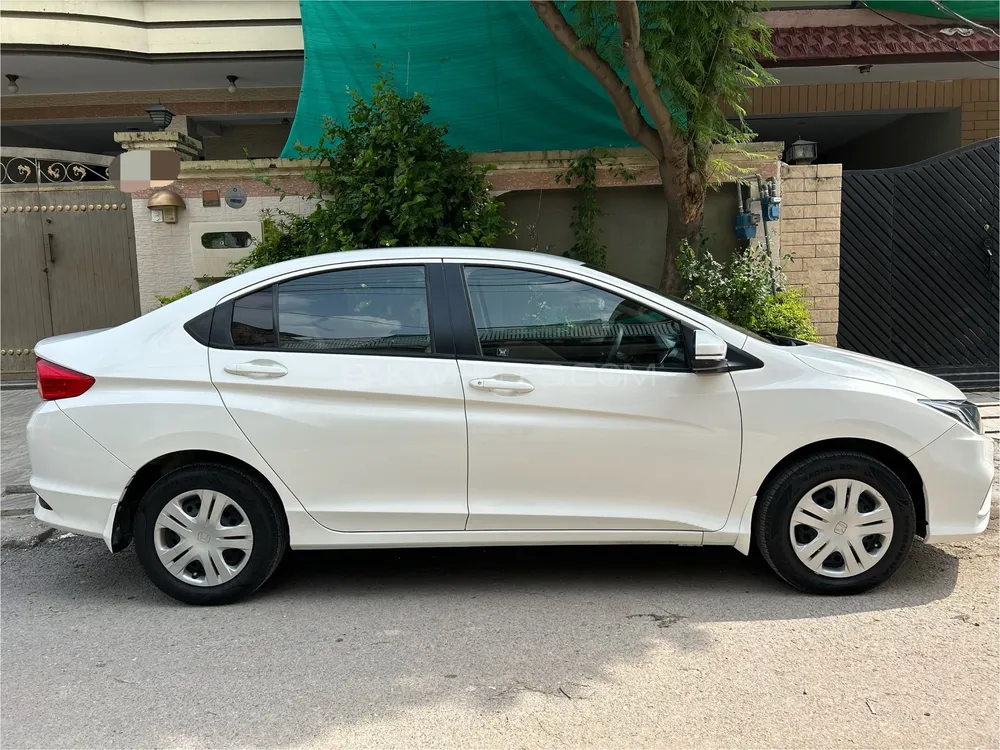 Honda City 2022 for Sale in Islamabad Image-1