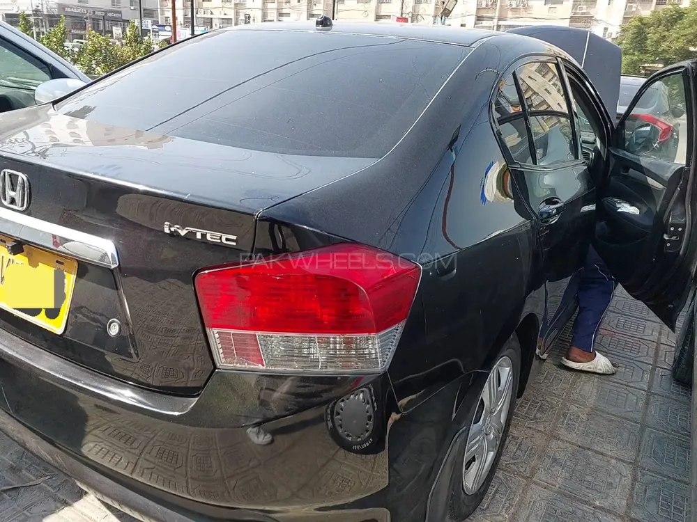 Honda City 2011 for Sale in Karachi Image-1