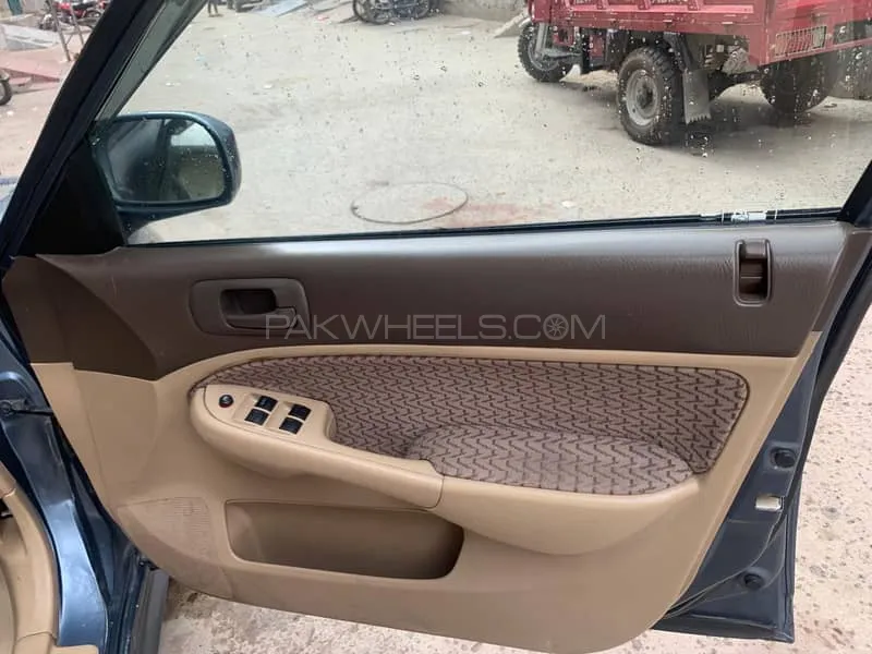 Honda Civic 2005 for Sale in Lahore Image-1