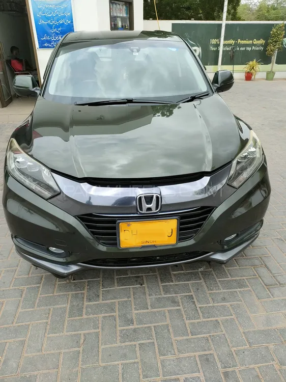 Honda Vezel 2014 for Sale in Karachi Image-1