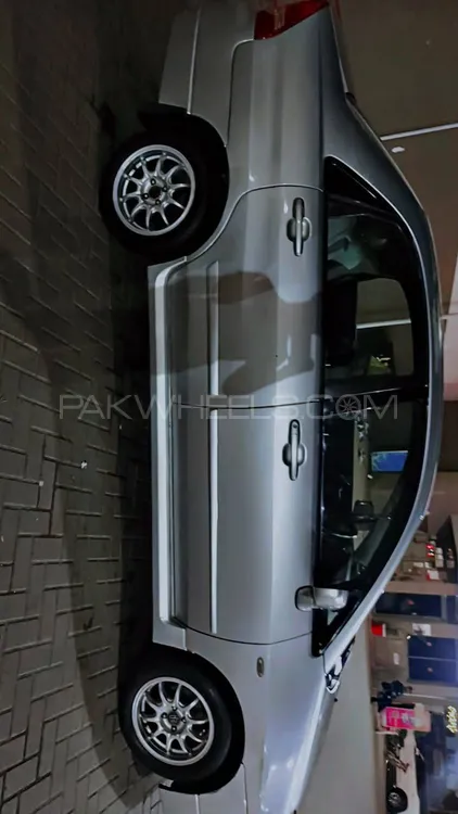 سوزوکی لیانا 2010 for Sale in لاہور سوزوکی لیانا 2010 for Sale in لاہور Image-5