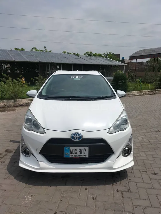 Toyota Aqua 2015 for Sale in Peshawar Image-1