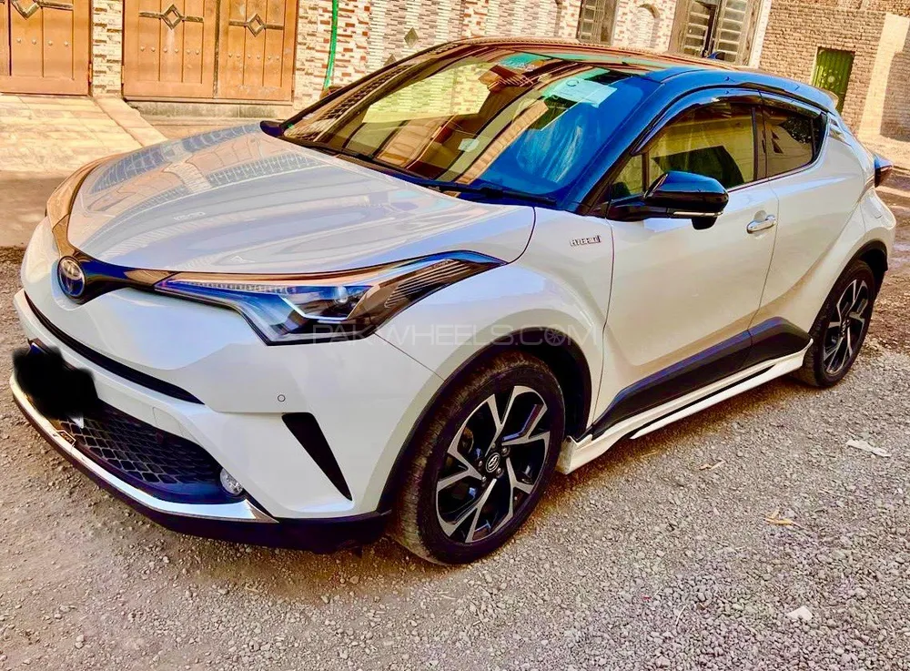 Toyota C-HR 2018 for Sale in Peshawar Image-1