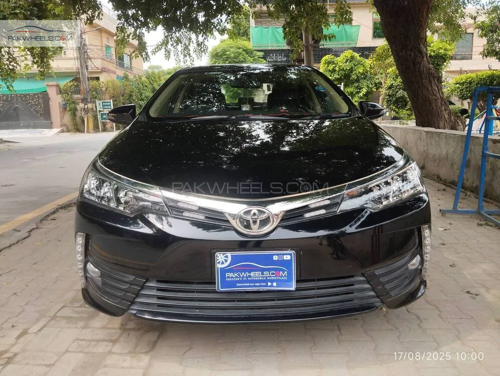 Toyota Corolla 2017 for Sale in Lahore Image-1