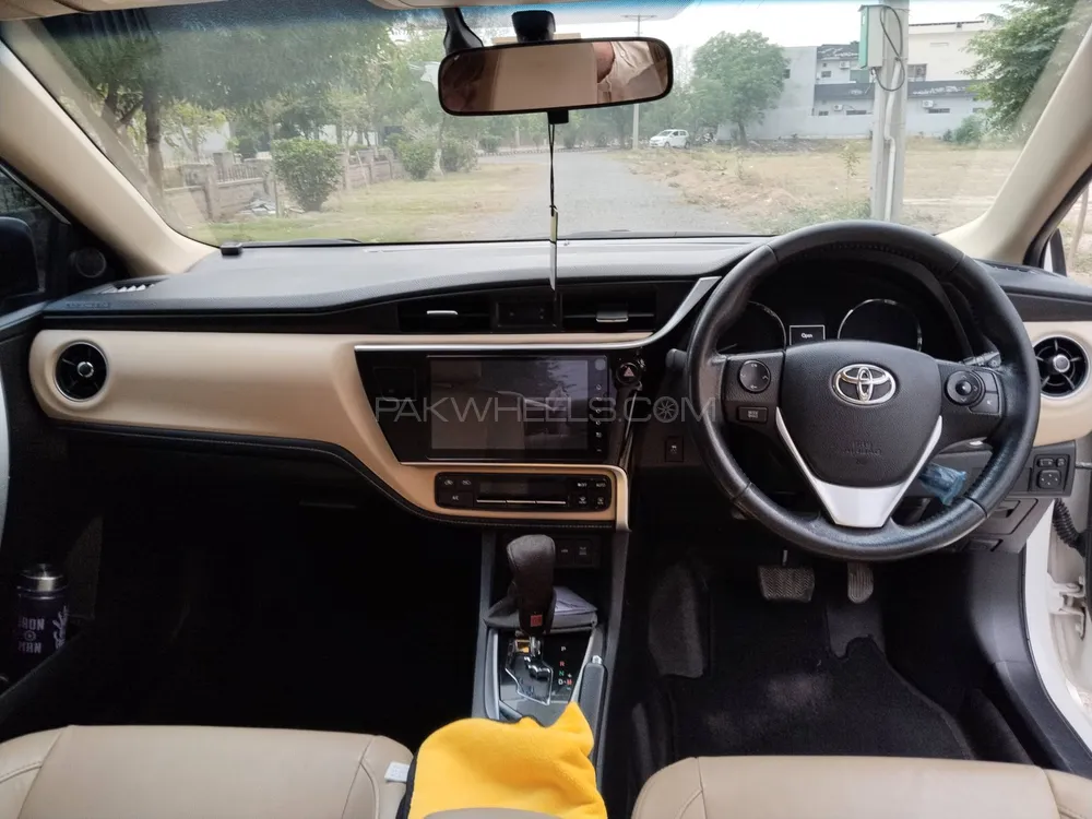 Toyota Corolla 2020 for Sale in Lahore Image-1