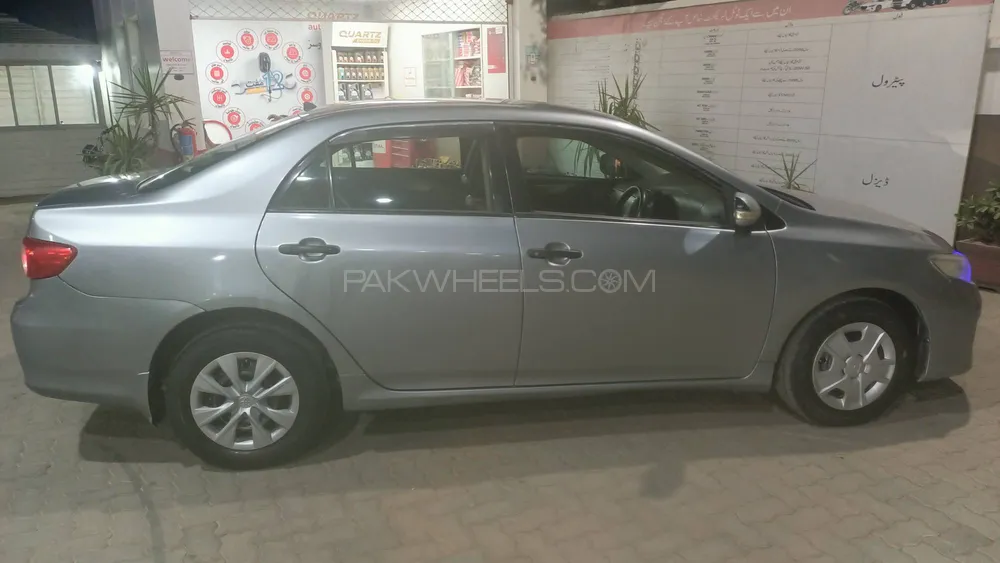 Toyota Corolla 2013 for Sale in Sialkot Image-1