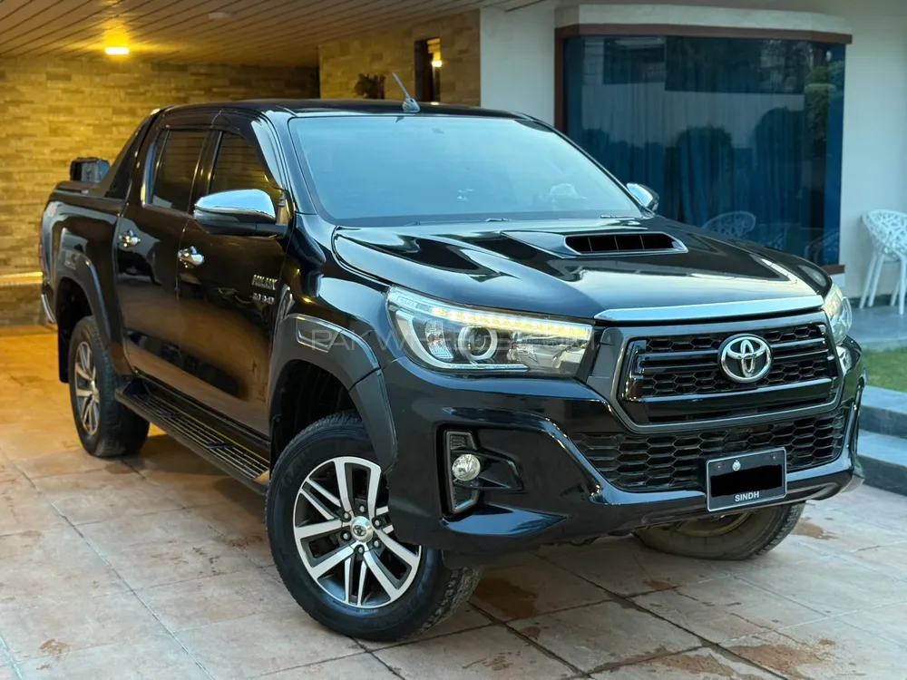 Toyota Hilux 2017 for Sale in Karachi Image-1