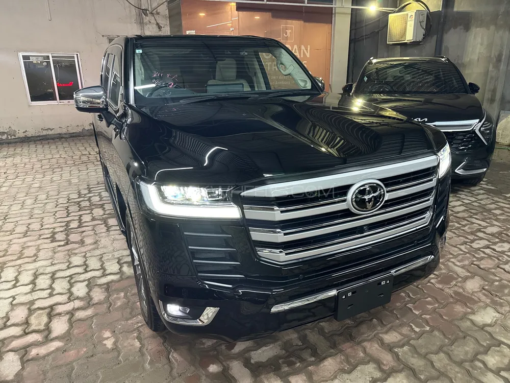 Toyota Land Cruiser 2023 for Sale in Islamabad Image-1