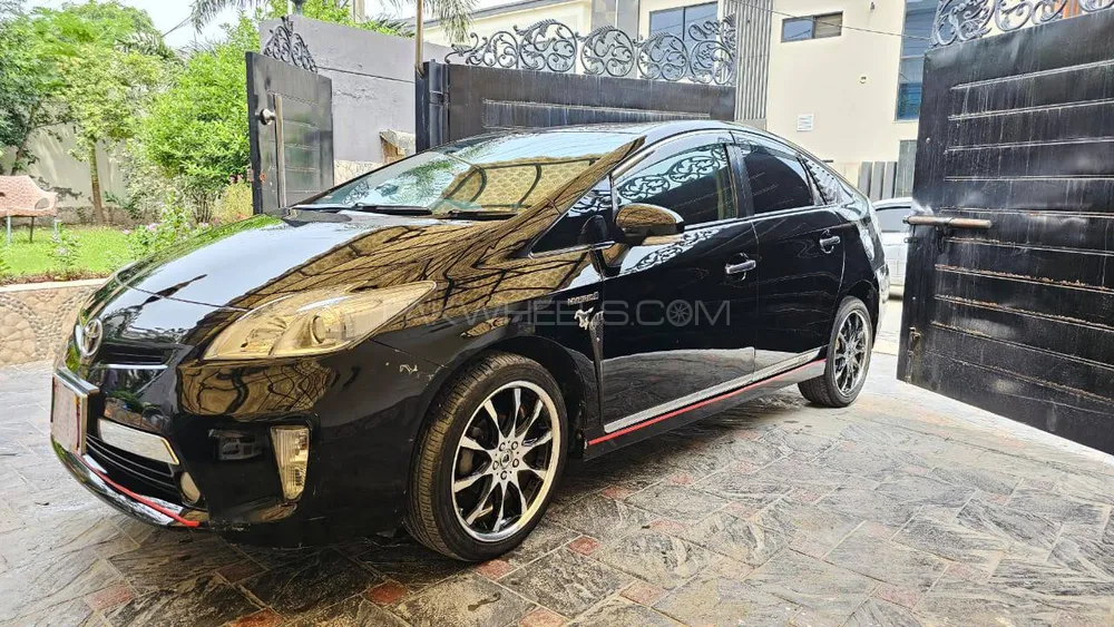 ٹویوٹا پریوس 2011 for Sale in لاہور Image-1