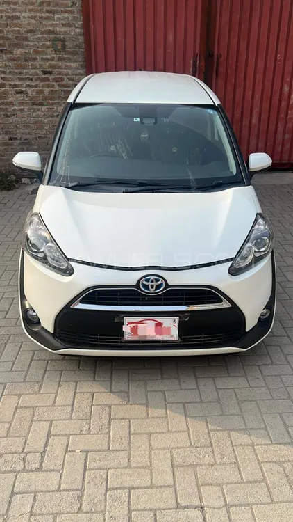Toyota Sienta 2018 for Sale in Hayatabad Image-1