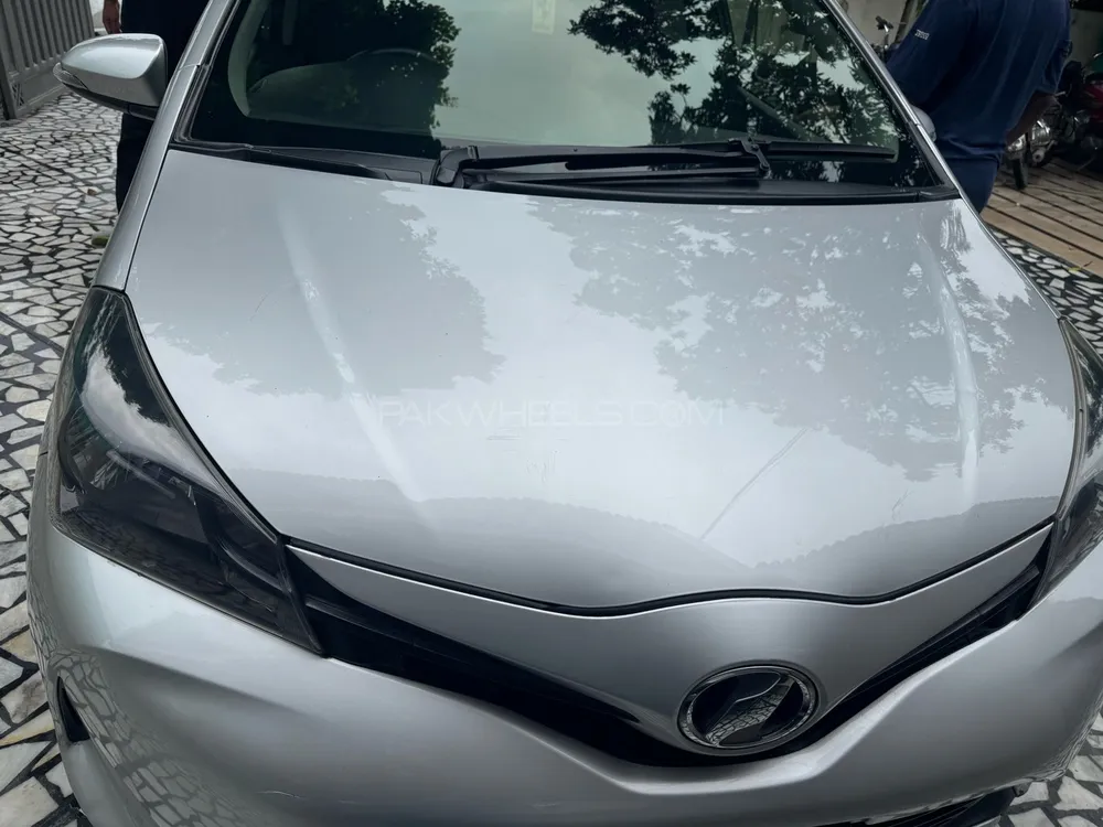 Toyota Vitz 2014 for Sale in Lahore Image-1